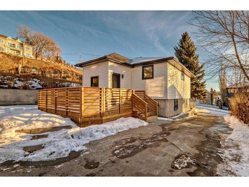 519 6 Street Ne, Calgary, AB - Outdoor