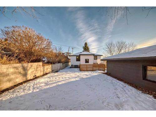 519 6 Street Ne, Calgary, AB - Outdoor