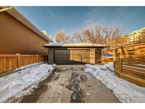 519 6 Street Ne, Calgary, AB - Outdoor