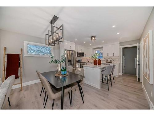 519 6 Street Ne, Calgary, AB - Indoor Photo Showing Dining Room