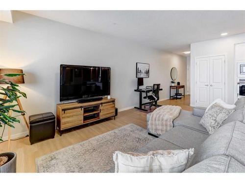 2109-42 Cranbrook Gardens Se, Calgary, AB - Indoor Photo Showing Living Room