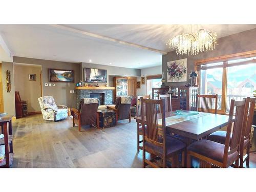 206-707 Spring Creek Drive Se, Canmore, AB - Indoor Photo Showing Dining Room