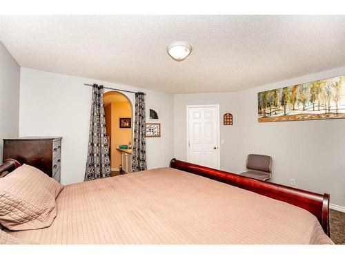 105 Taralea Green Ne, Calgary, AB - Indoor Photo Showing Bedroom