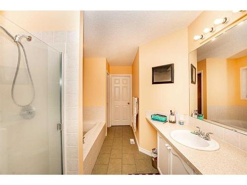 105 Taralea Green Ne, Calgary, AB - Indoor Photo Showing Bathroom