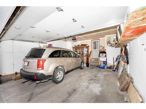 105 Taralea Green Ne, Calgary, AB - Indoor Photo Showing Garage