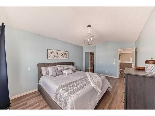 39 Wentworth Close Sw, Calgary, AB - Indoor Photo Showing Bedroom