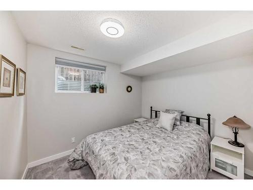 39 Wentworth Close Sw, Calgary, AB - Indoor Photo Showing Bedroom