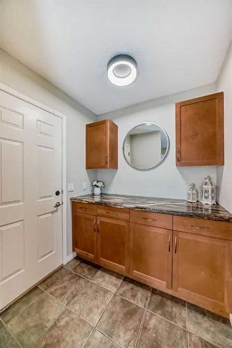 39 Wentworth Close Sw, Calgary, AB - Indoor Photo Showing Kitchen