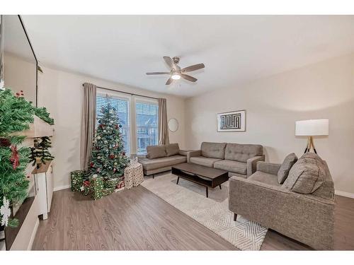 503-1086 Williamstown Boulevard Nw, Airdrie, AB - Indoor Photo Showing Living Room