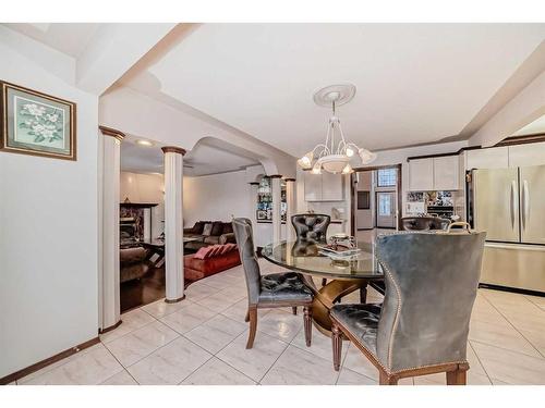 9 Edgevalley Way Nw, Calgary, AB - Indoor Photo Showing Dining Room