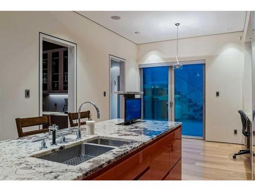 2906 Marquette Street Sw, Calgary, AB - Indoor Photo Showing Kitchen With Double Sink