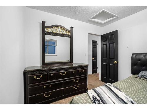 193 Taradale Drive Ne, Calgary, AB - Indoor Photo Showing Bedroom