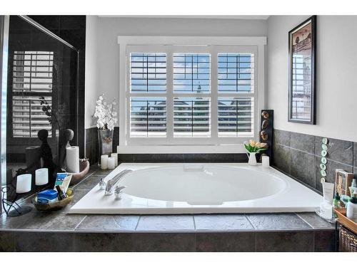 5 Silverado Creek Crescent Sw, Calgary, AB - Indoor Photo Showing Bathroom