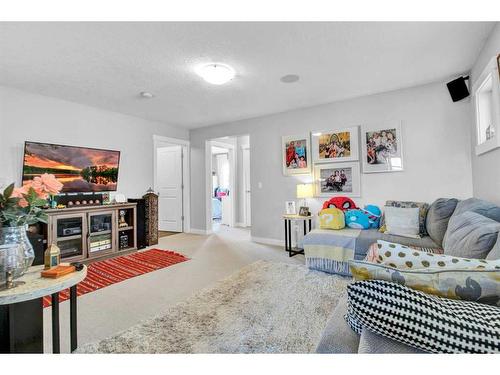 5 Silverado Creek Crescent Sw, Calgary, AB - Indoor Photo Showing Living Room