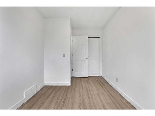 136 Whitefield Drive Ne, Calgary, AB - Indoor Photo Showing Other Room