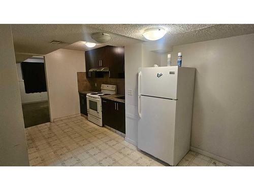 136 Whitefield Drive Ne, Calgary, AB - Indoor Photo Showing Kitchen