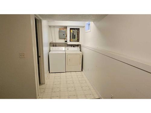 136 Whitefield Drive Ne, Calgary, AB - Indoor Photo Showing Laundry Room