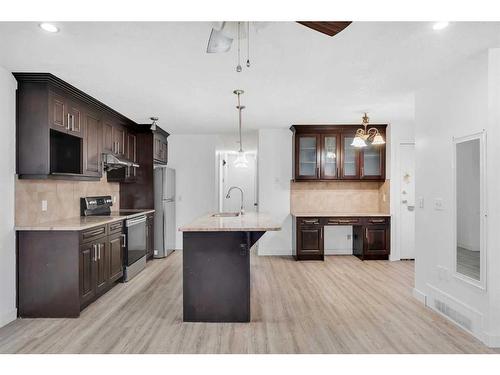 136 Whitefield Drive Ne, Calgary, AB - Indoor Photo Showing Kitchen With Upgraded Kitchen