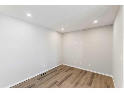 257 Yorkville Boulevard Sw, Calgary, AB - Indoor Photo Showing Other Room