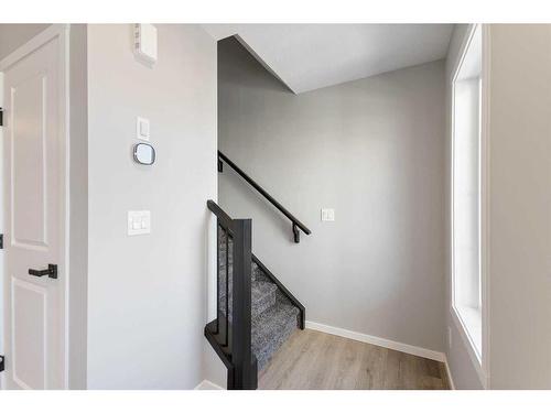 257 Yorkville Boulevard Sw, Calgary, AB - Indoor Photo Showing Other Room