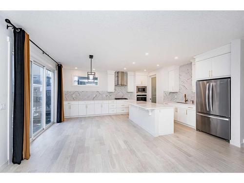 273 Ambleside Avenue Nw, Calgary, AB - Indoor Photo Showing Kitchen With Stainless Steel Kitchen With Upgraded Kitchen