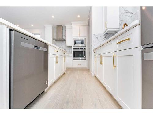 273 Ambleside Avenue Nw, Calgary, AB - Indoor Photo Showing Kitchen