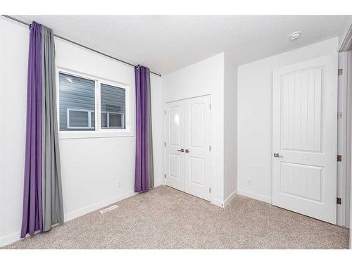 273 Ambleside Avenue Nw, Calgary, AB - Indoor