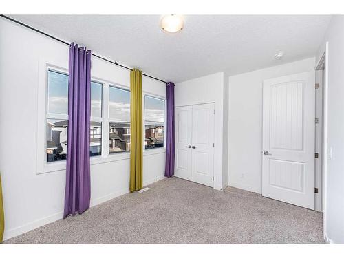 273 Ambleside Avenue Nw, Calgary, AB - Indoor