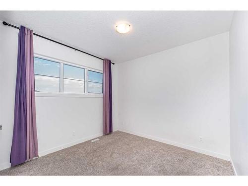 273 Ambleside Avenue Nw, Calgary, AB - Indoor Photo Showing Other Room