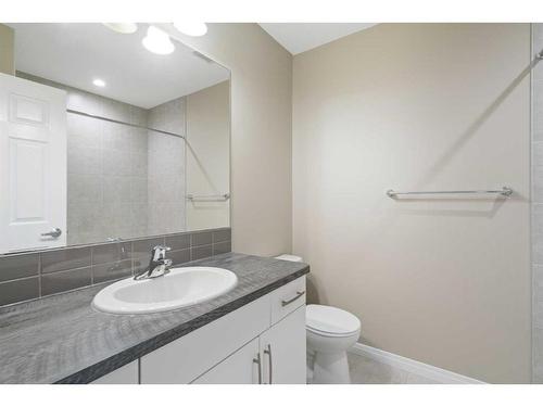 10525 Cityscape Drive Ne, Calgary, AB - Indoor Photo Showing Bathroom