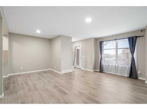 10525 Cityscape Drive Ne, Calgary, AB - Indoor Photo Showing Other Room