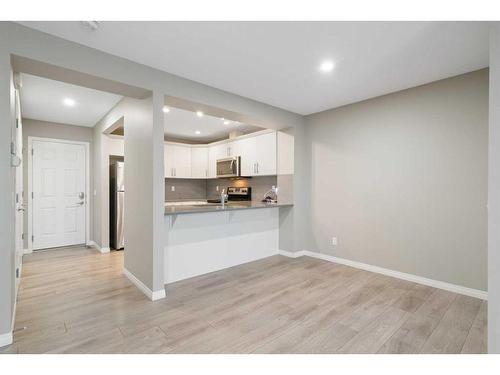 10525 Cityscape Drive Ne, Calgary, AB - Indoor Photo Showing Kitchen