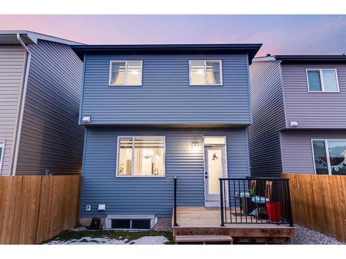 205 Walcrest Boulevard Se, Calgary, AB - Outdoor