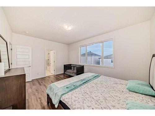 2007 Windbury Crescent Sw, Airdrie, AB - Indoor Photo Showing Bedroom