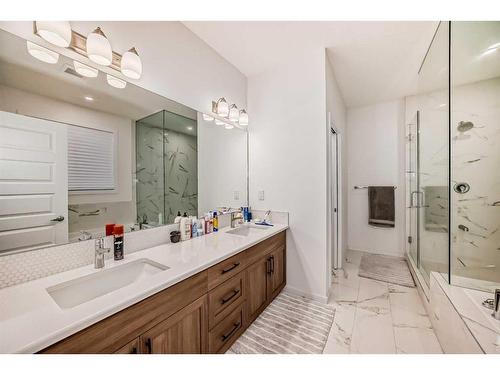 2007 Windbury Crescent Sw, Airdrie, AB - Indoor Photo Showing Bathroom