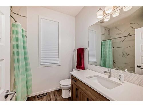 2007 Windbury Crescent Sw, Airdrie, AB - Indoor Photo Showing Bathroom