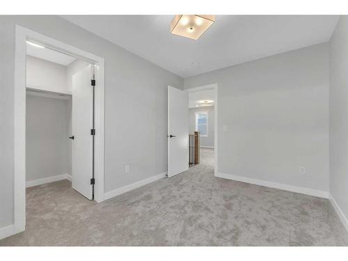 19 Sandpiper Bend, Chestermere, AB - Indoor Photo Showing Other Room