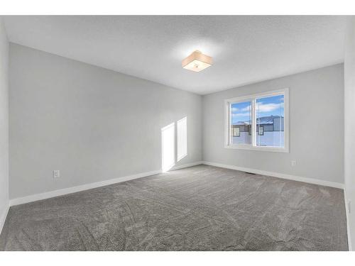 19 Sandpiper Bend, Chestermere, AB - Indoor Photo Showing Other Room