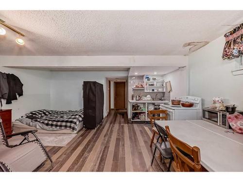 250 Costa Mesa Close Ne, Calgary, AB - Indoor