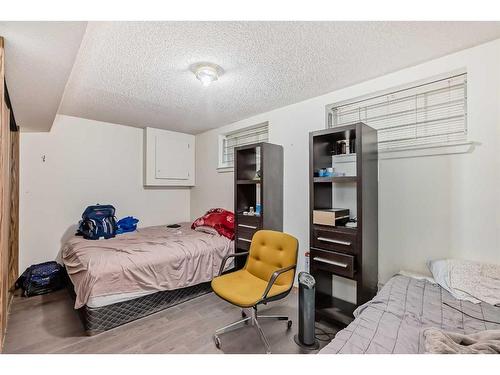 250 Costa Mesa Close Ne, Calgary, AB - Indoor Photo Showing Bedroom