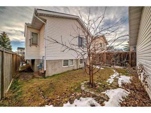 250 Costa Mesa Close Ne, Calgary, AB - Outdoor