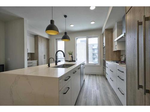 2222 5 Street Sw, Calgary, AB - Indoor Photo Showing Kitchen With Upgraded Kitchen