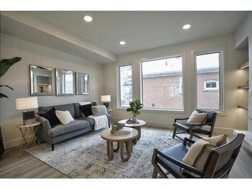 2222 5 Street Sw, Calgary, AB - Indoor Photo Showing Living Room