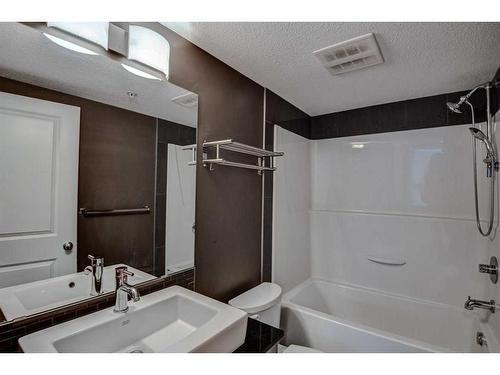 2117-240 Skyview Ranch Road Ne, Calgary, AB - Indoor Photo Showing Bathroom