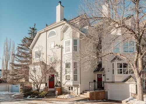 747 5A Street Nw, Calgary, AB - Outdoor With Facade