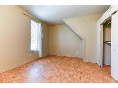 204 8 Avenue, Gleichen, AB - Indoor Photo Showing Other Room