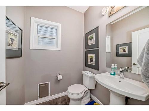 164 Auburn Glen Close Se, Calgary, AB - Indoor Photo Showing Bathroom