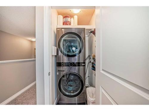 164 Auburn Glen Close Se, Calgary, AB - Indoor Photo Showing Laundry Room