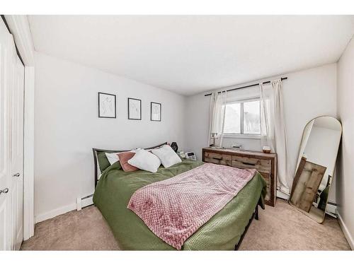 412-930 18 Avenue Sw, Calgary, AB - Indoor Photo Showing Bedroom