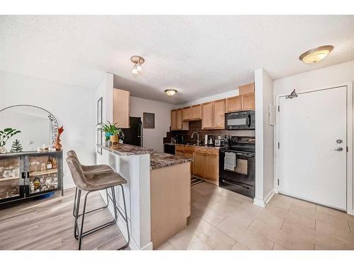 412-930 18 Avenue Sw, Calgary, AB - Indoor Photo Showing Kitchen